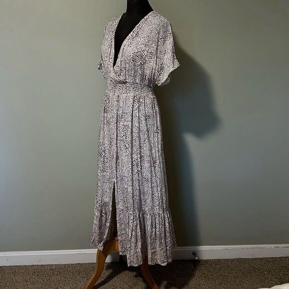 Japna Women's White Brown Faux Wrap Smocked Tiered Maxi Dress Size Medium - Picture 4 of 7